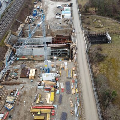 Die Baustelle einer Eisenbahnüberführung in Basel