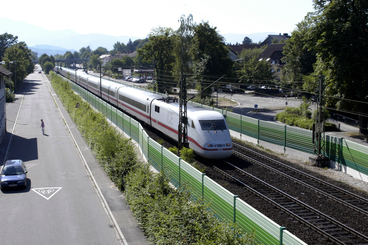 Besserer Lärm·schutz in Emmendingen (Foto: DB Netz AG) Lärmsanierung in Emmendingen (Foto: DB Netz AG)