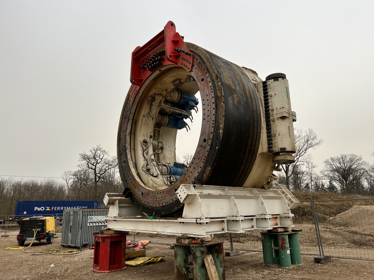 …sowie der Antrieb für das Schneidrad. (Foto: INGE Tunnel Rastatt)