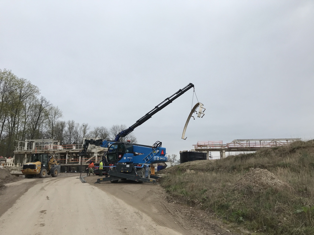 Lkw konnten die handlicheren Stücke abtransportieren. (Foto: INGE Tunnel Rastatt)
