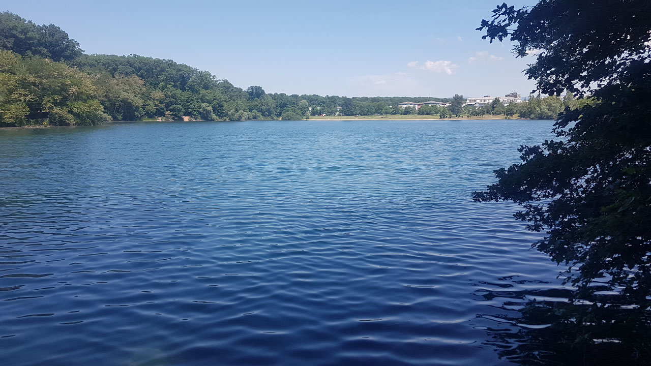 Der Burgerwaldsee südlich von Offenburg (Foto: Deutsche Bahn AG/JonasHäp)