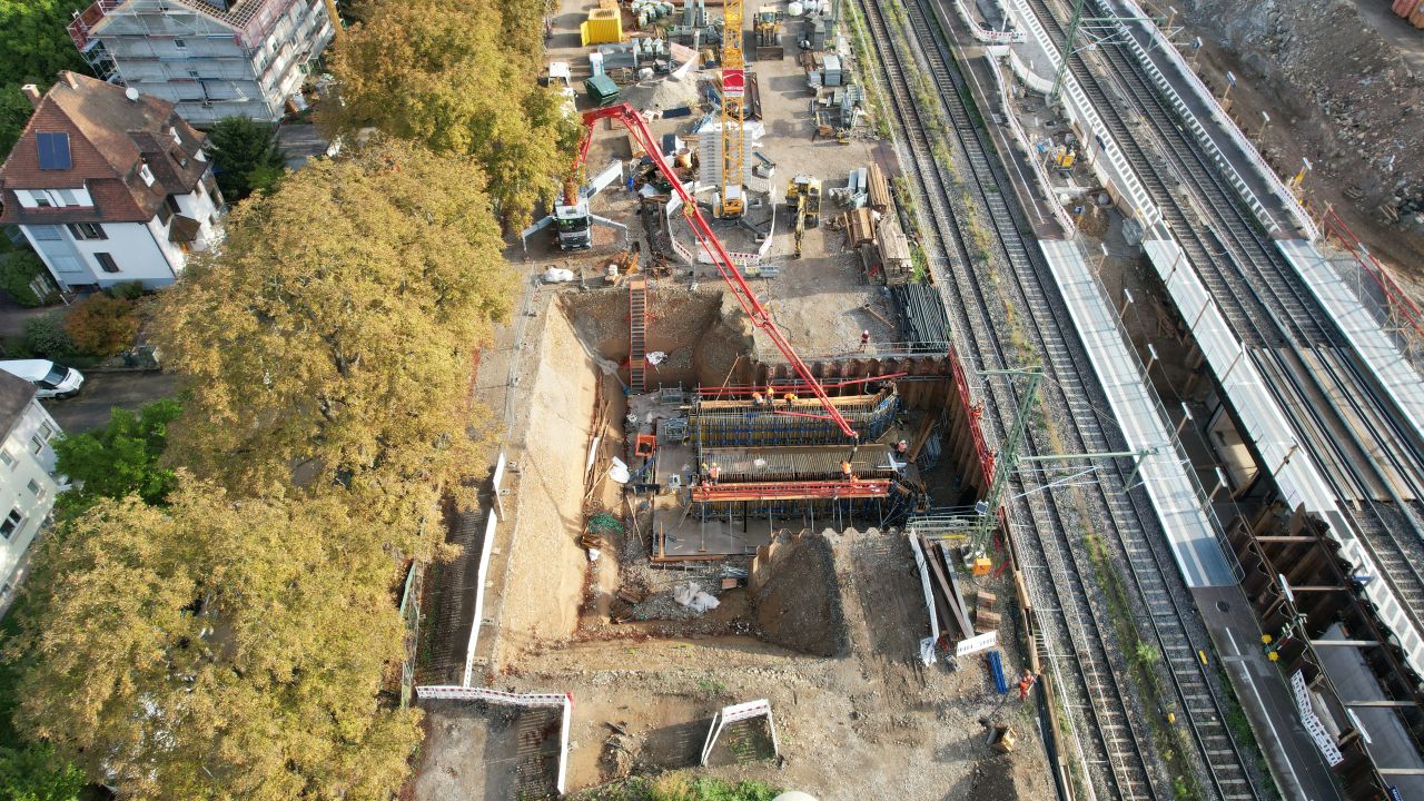 Verstärkt wird das Bauwerk durch rund 330 Tonnen Stahl. (Foto: Jürgen Schmidt)