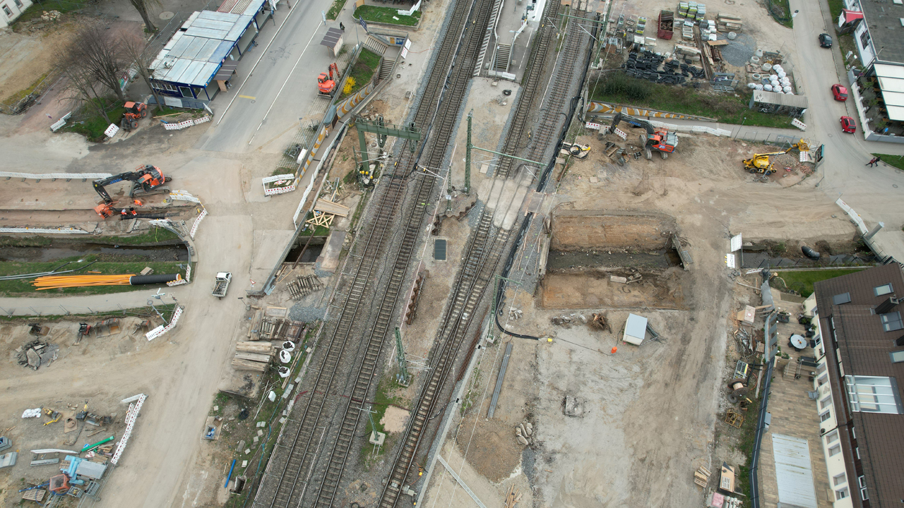März 2023: Der Klemmbach wird während der Bauarbeiten umgeleitet. (Foto: Jürgen Schmidt)