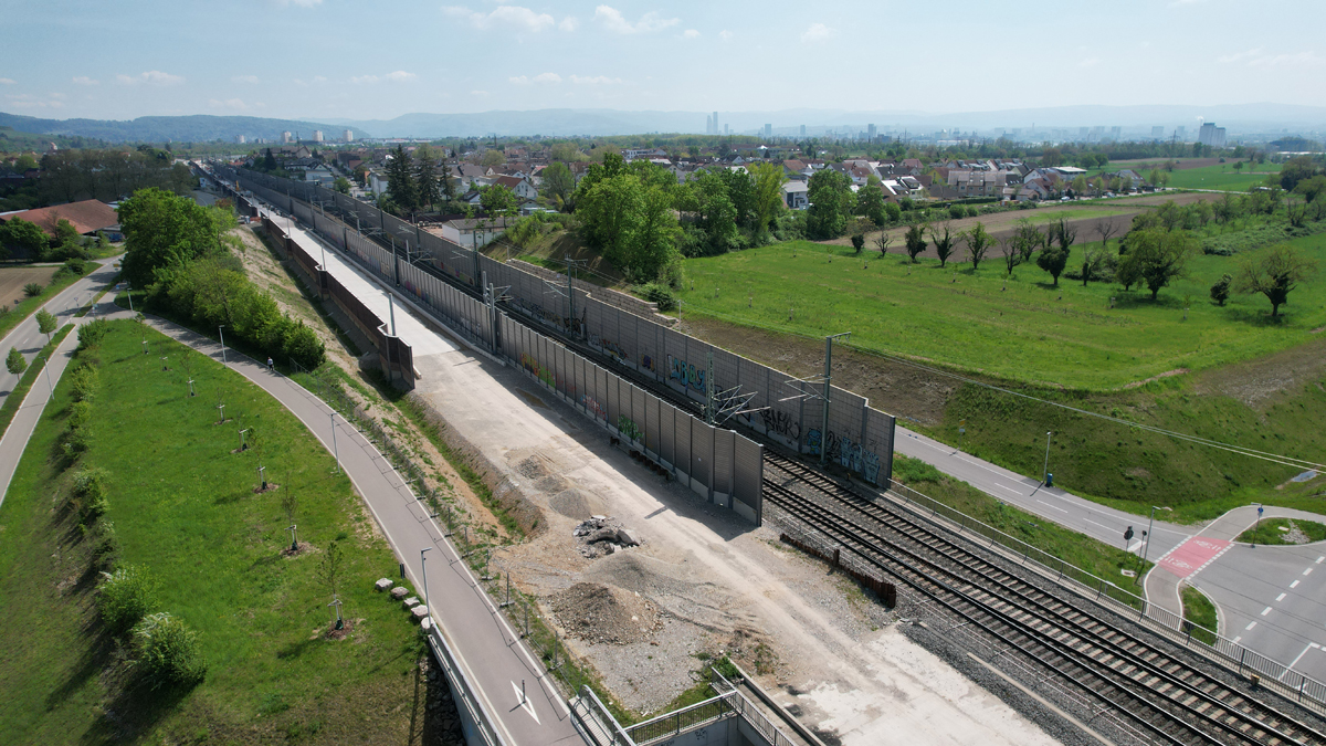 Auf der östlichen Gleistrasse verkehrt künftig der Personenverkehr. (Foto: Jürgen Schmidt)
