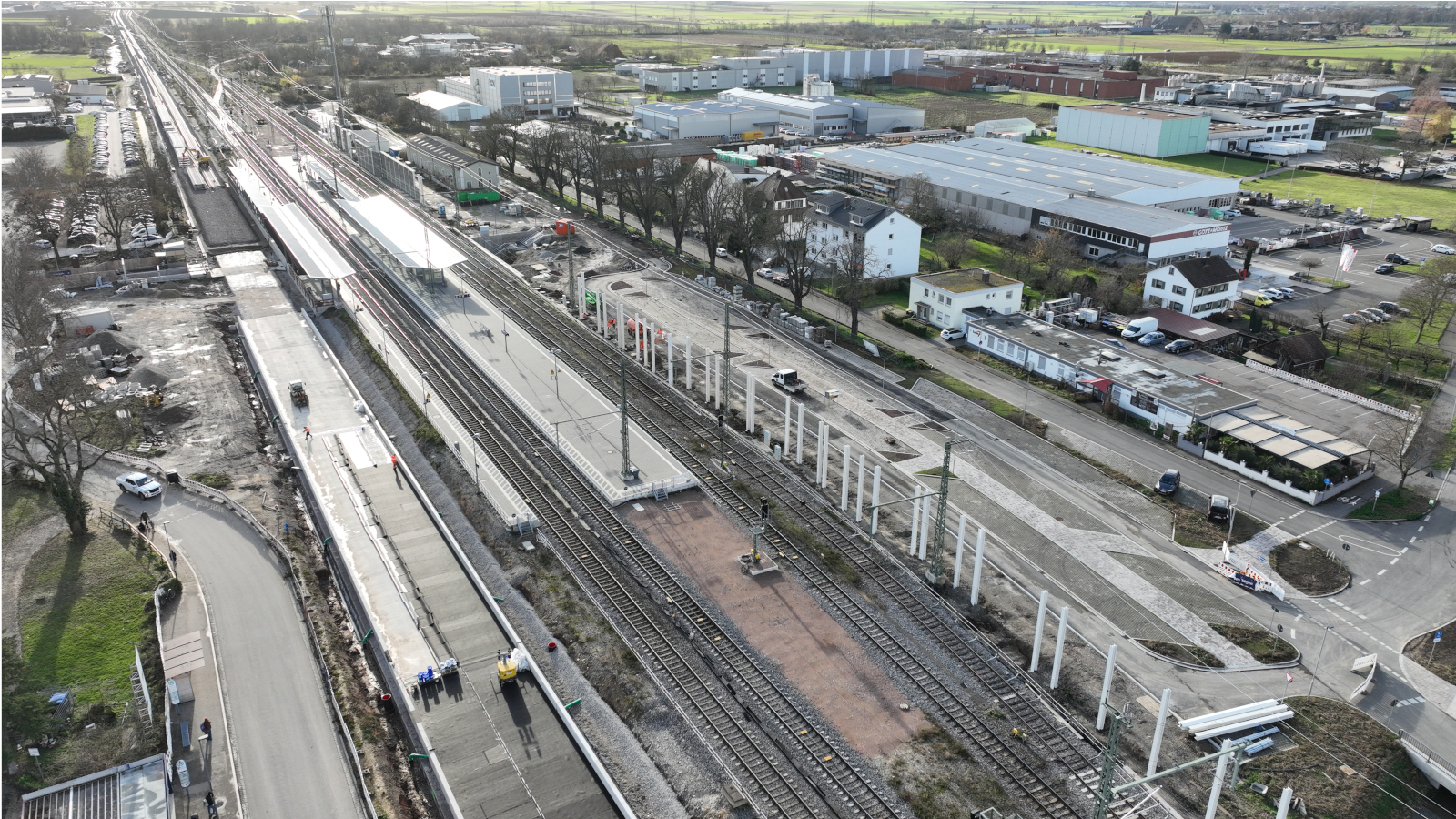Drohnenaufnahme einer Bahnhofsbaustelle