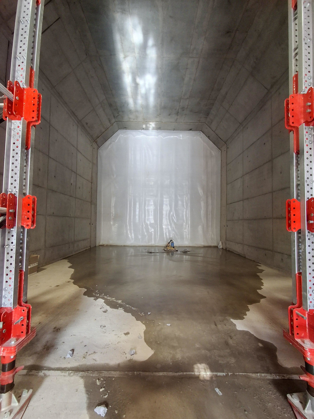Ein fertig betonierter Tunnelblock